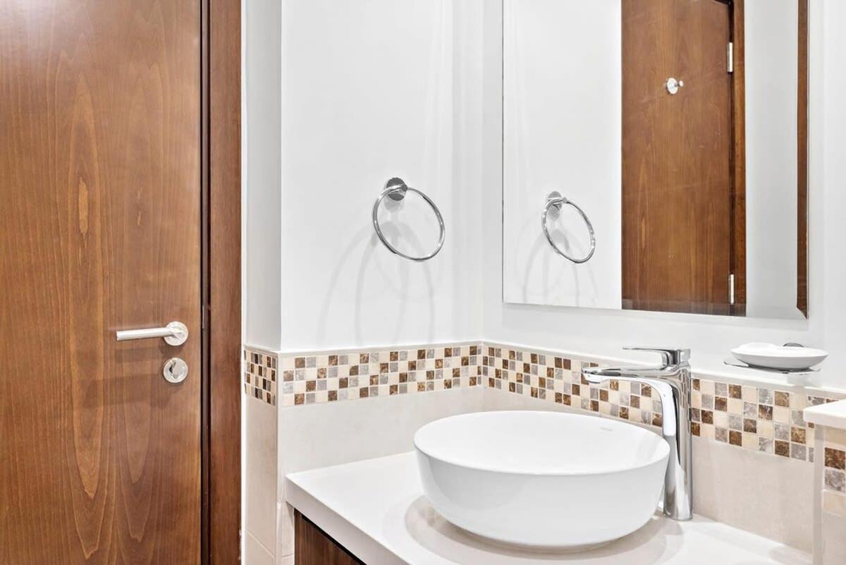 Silkhaus New Tower Modern Studio With Separated Bedroom Dubai