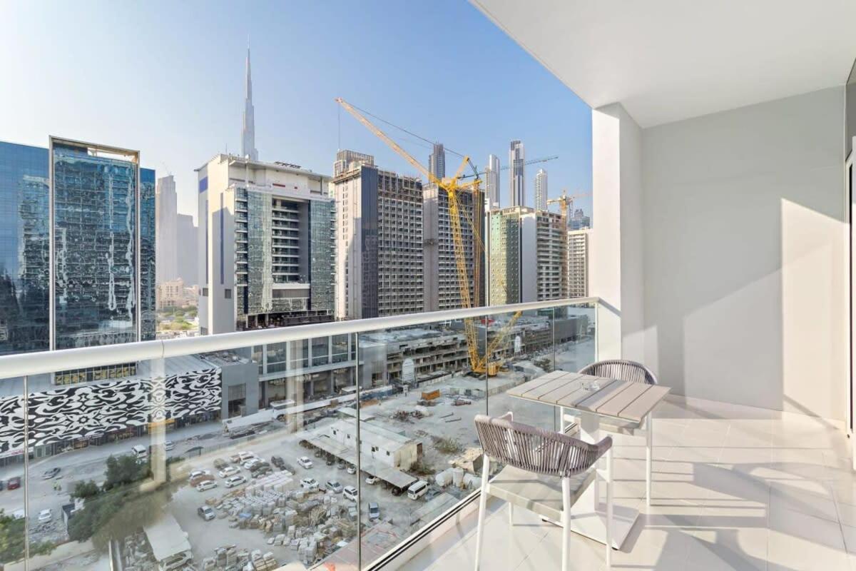 Silkhaus New Tower Modern Studio With Separated Bedroom Apartment